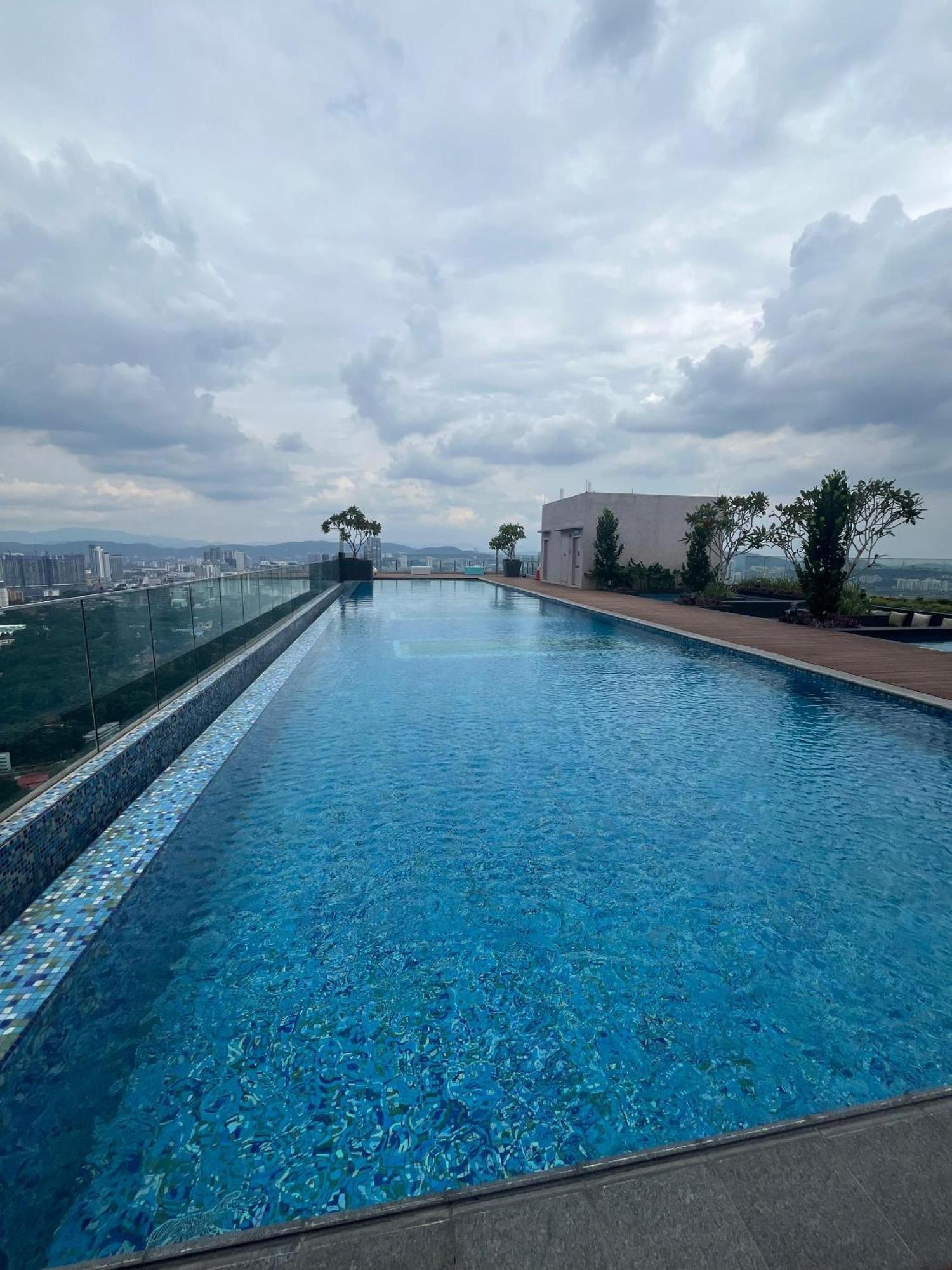 The Reviria Kl Sentral Sky Deck By Washan Apartment *