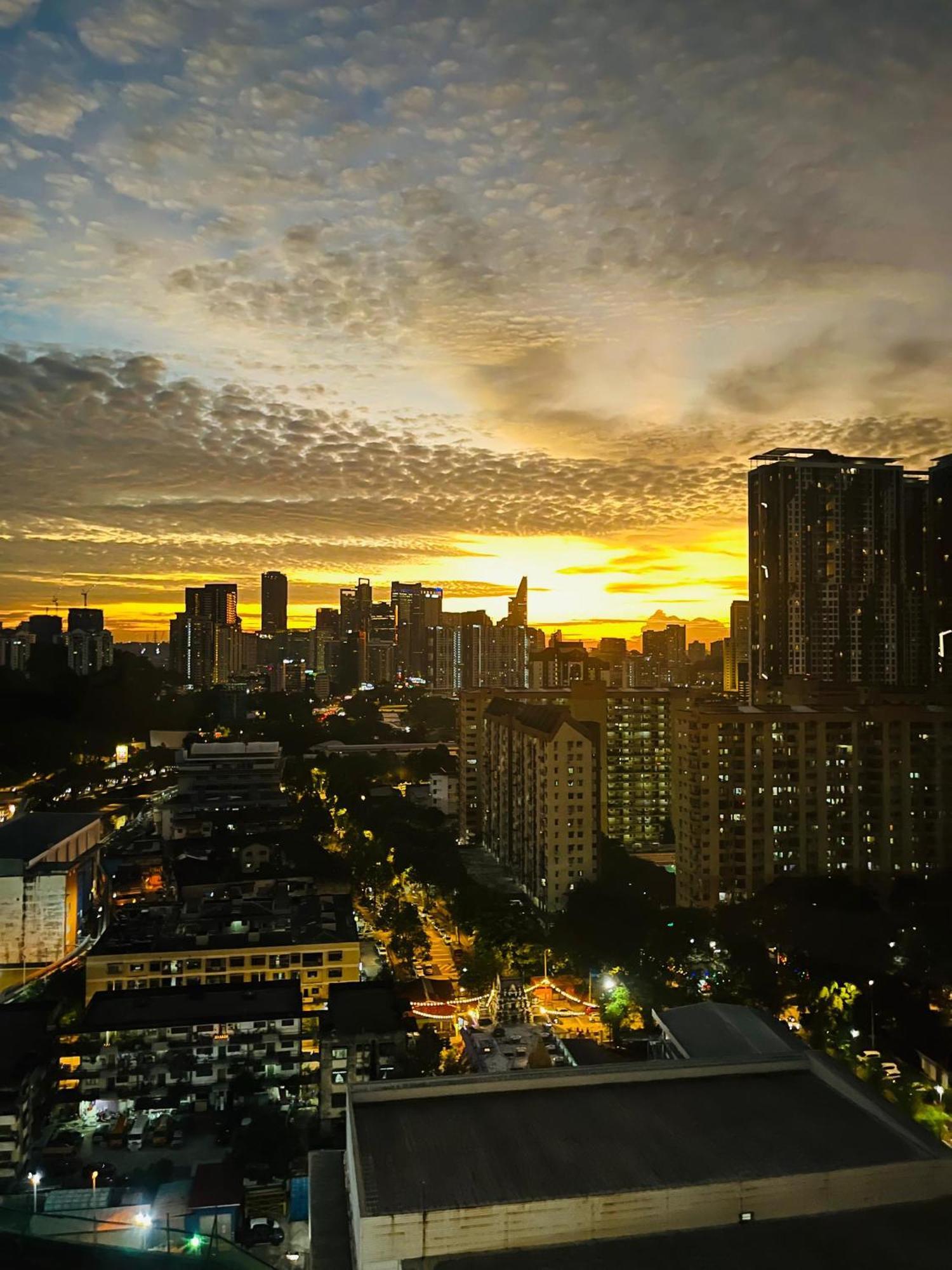 The Reviria Kl Sentral Sky Deck By Washan Apartment *